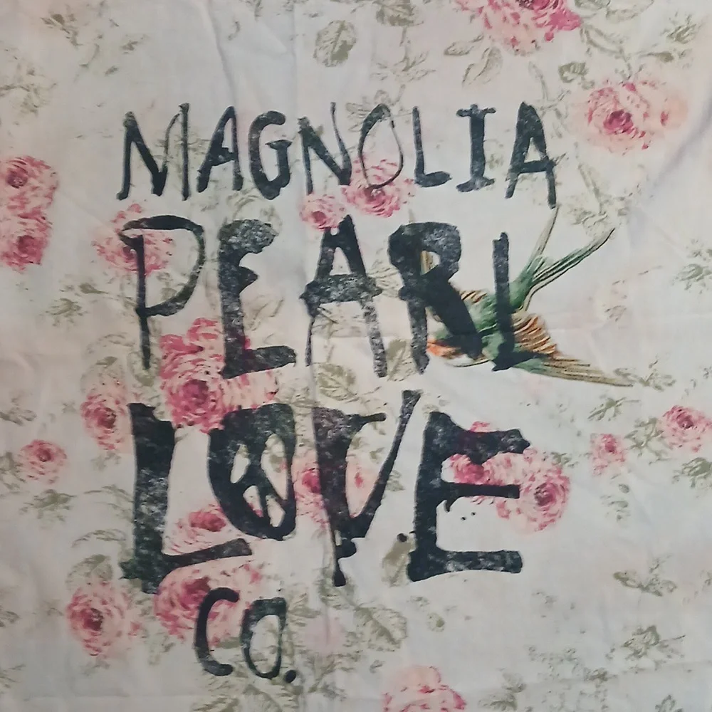 Magnolia Pearl Scarf - Picture 3 of 4